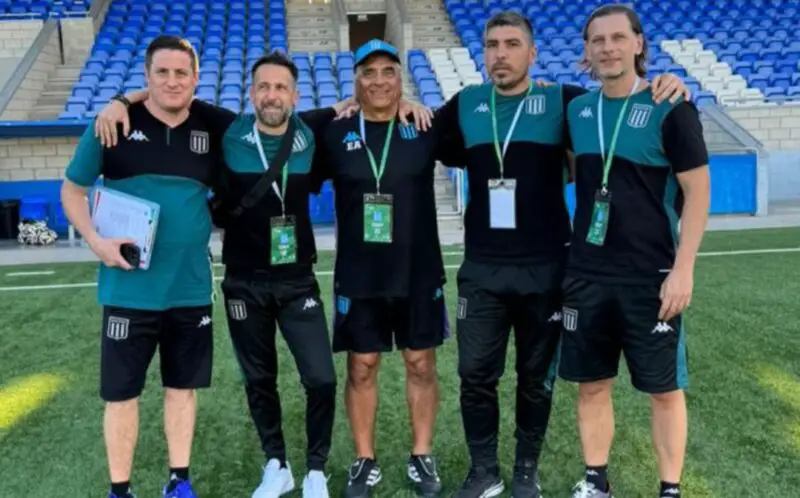 Racing juveniles cuartos Mundial