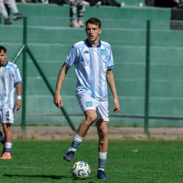 Parma pidió condiciones por la figura de Racing en el Mundial