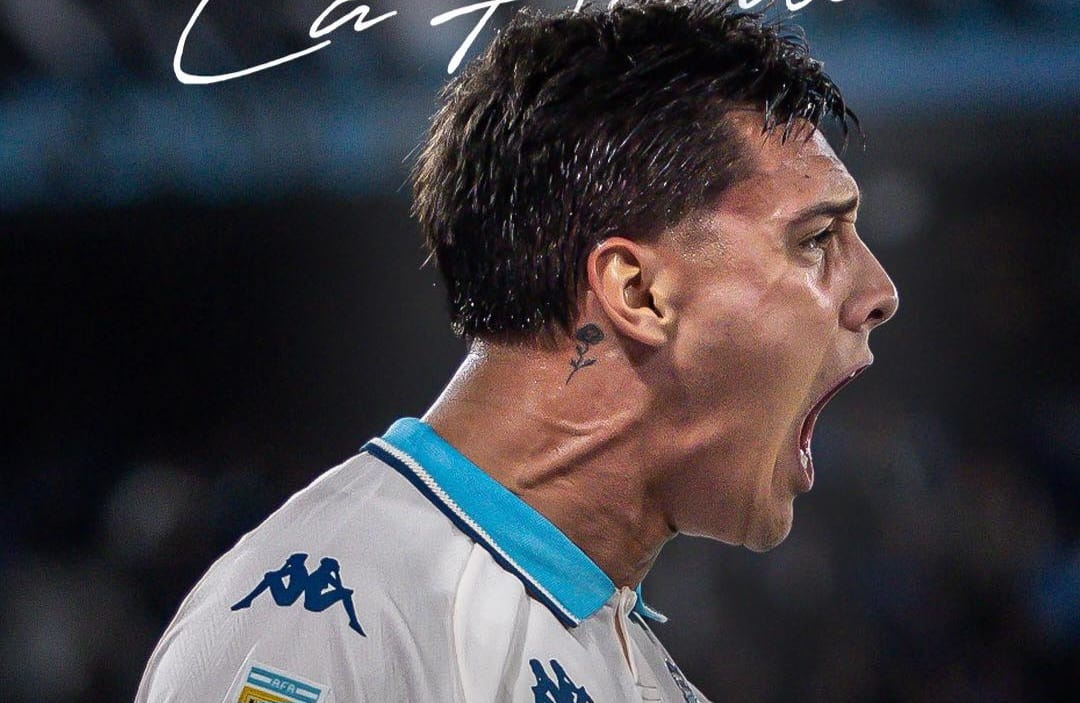 Racing con Vélez debe seguir con el 4-3-3 y que Costas toque muy poco