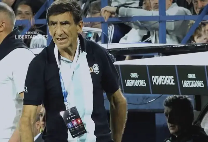 Costas sueña con Racing en la Libertadores