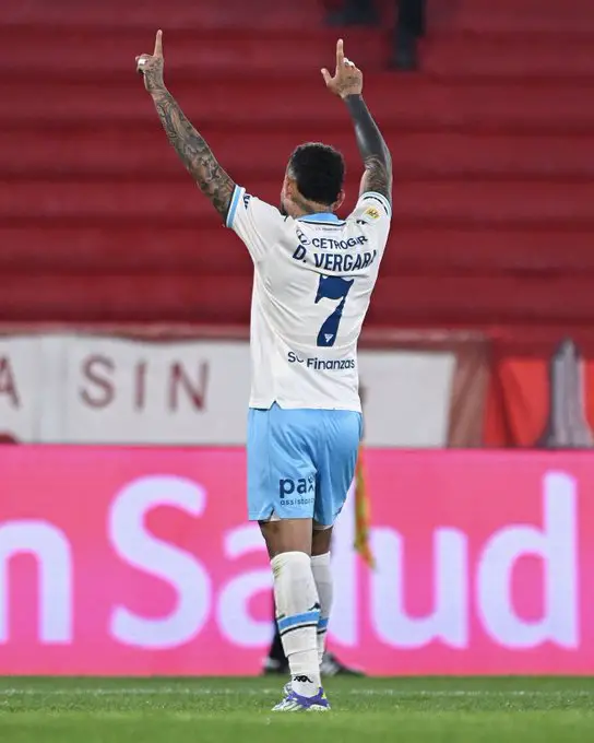 El uno x uno de Racing con Huracán y el gol de Vergara