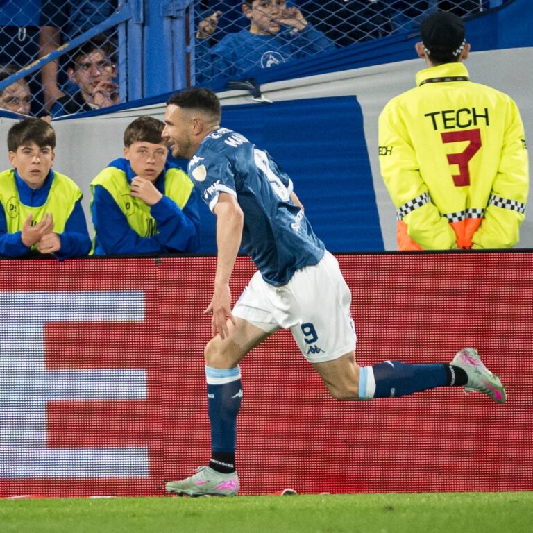Racing con Vélez en la Libertadores ganó la ida con gol de Maravilla