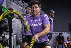 Racing con Flamengo y la duda entre Mura y Martirena