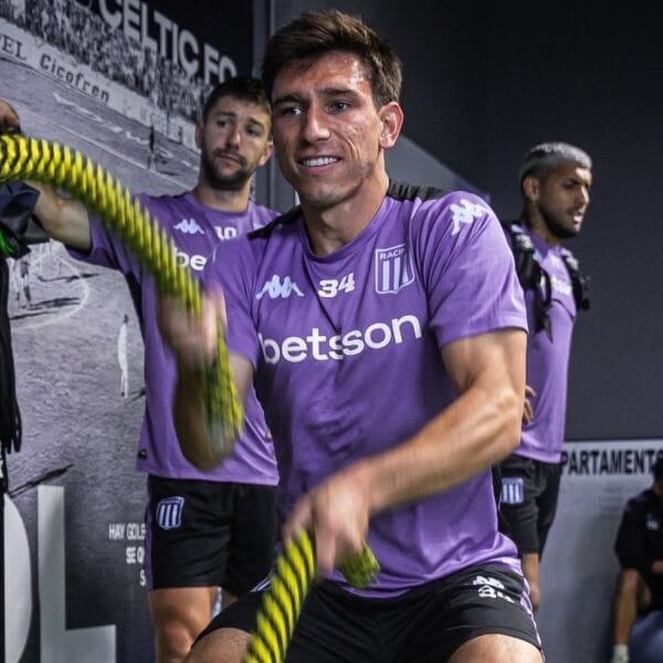 Formación de Racing con Tigre