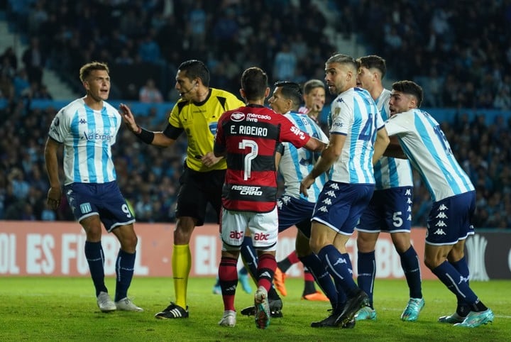 árbitro de Racing con Flamengo Valenzuela por Libertadores