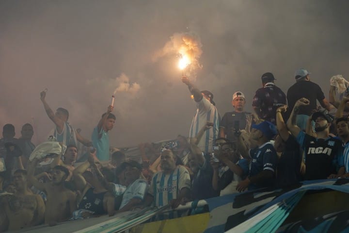 Racing Banfield hinchas
