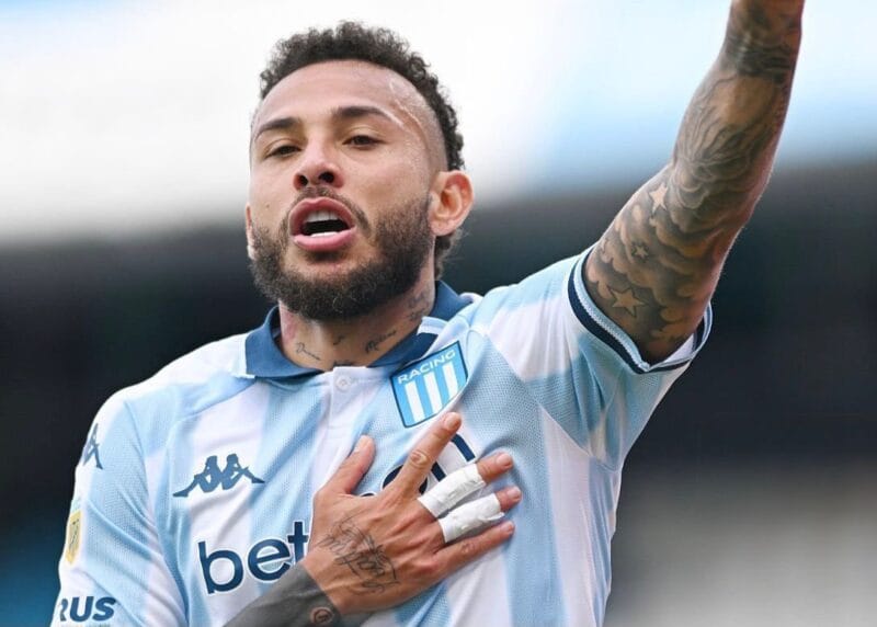 Racing con River Zuculini Vergara