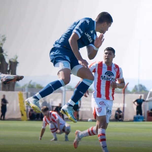 Racing perdió con Instituto y se despidió del Torneo Proyección