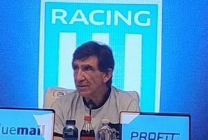 Costas en Racing: "Este equipo tiene que ser campeón"
