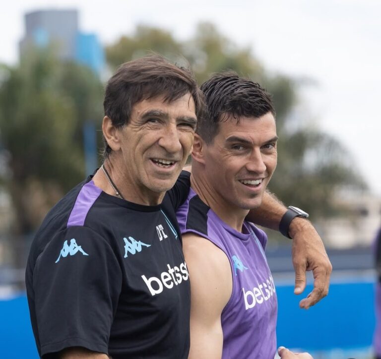 Racing clásico Rojas