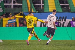 Cómo les fue a los dos laterales de Racing a préstamo