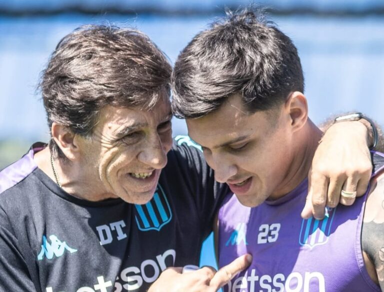 formación de Racing con Sarmiento