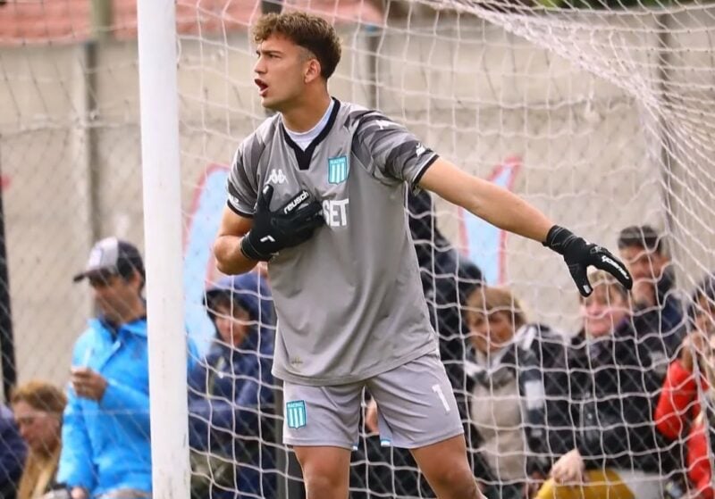 Arquero juvenil Racing contrato