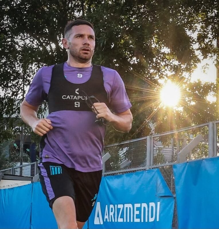 Racing con Estudiantes formación