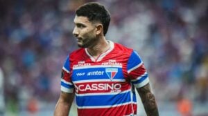 Racing ya puso primera por un lateral derecho