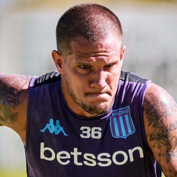 Zuculini en Racing: "Hay que resolverlo puertas adentro"