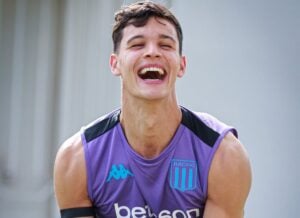 Carboni sorprende a todos en Racing