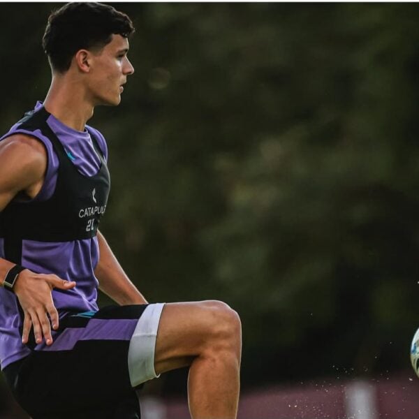 ¿Se vienen los primeros 200.000 dólares a Racing por Carboni?