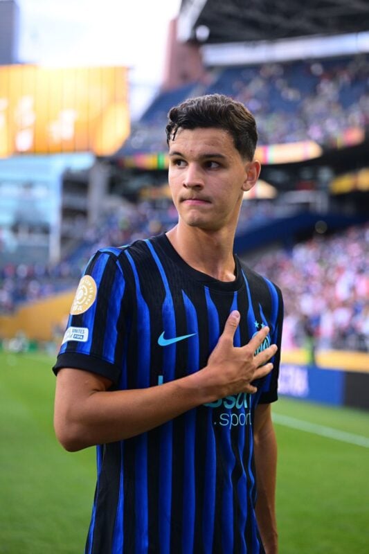 Valentín Carboni en Inter.