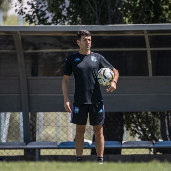 Chirola Romero, DT de Racing: "Nos quedó una espina"