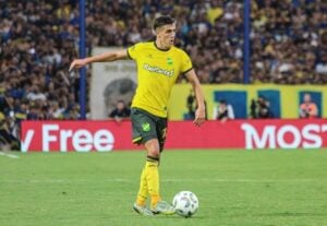 Racing cierra al lateral derecho: viene de Defensa