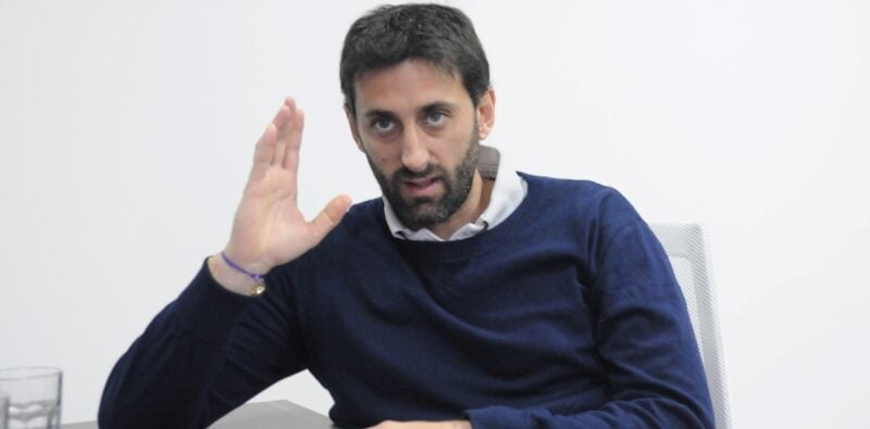 El conflicto entre Milito y las filiales