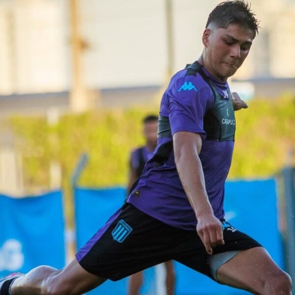 Por qué Pizarro todavía no fue ni al banco de Racing