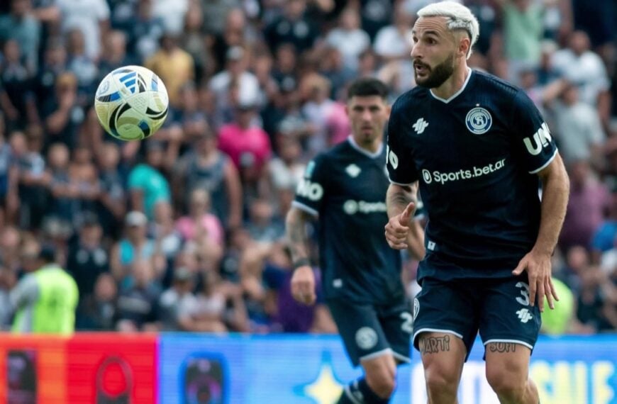 El defensor que se enfrentará con Racing, dueño de su pase