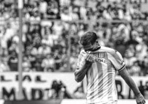 Miljevic, autocrítico en un mensaje en Racing post expulsión