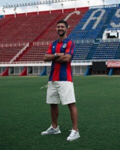 Vietto: su gran momento y Racing sin otro nueve