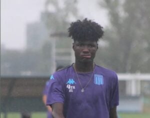 El extranjero menos esperado: de ser desmentido a entrenarse