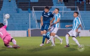 Derrota de Racing: Atlético Tucumán se lo dio vuelta en un suspiro