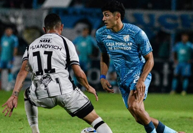 Racing con Atlético Tucumán  Galván