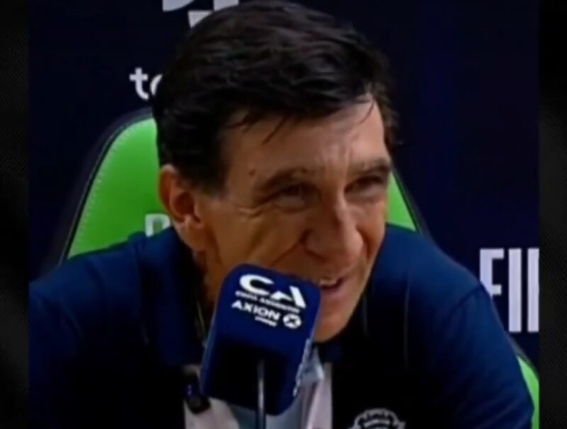 Costas Racing clásico de Avellaneda 
