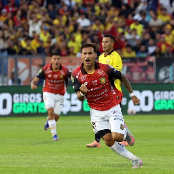 El golazo del jugador que cedió Racing al fútbol de Ecuador