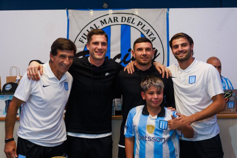Racing Costas Milito jugadores