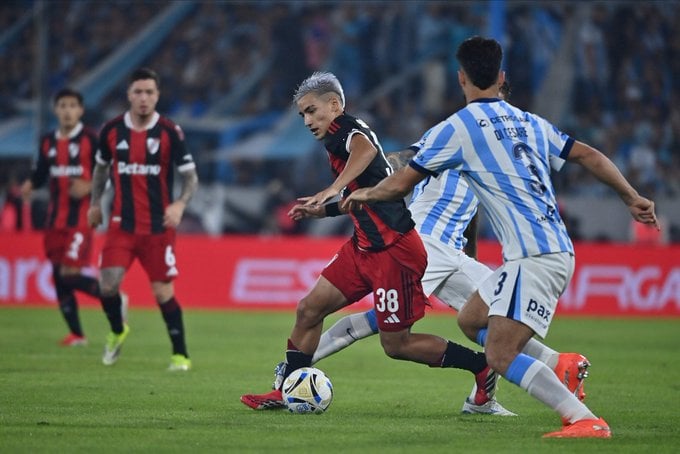 uno x uno de Racing