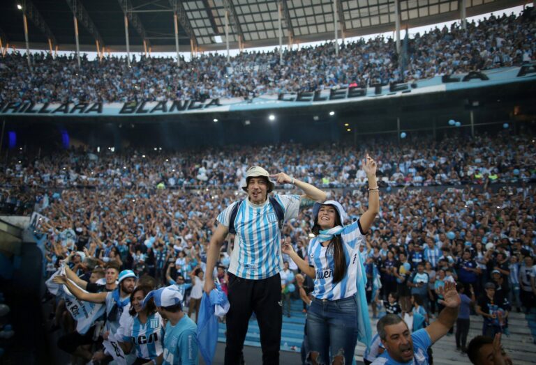 Hincha de Racing, ¿quien lo defiende?
